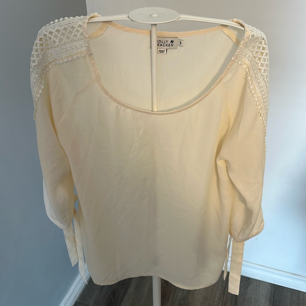 Molly Bracken size Small blouse with lace details